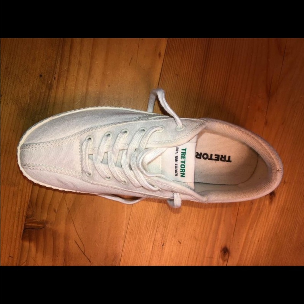 Tretorn Nylite Canvas Sneakers. Size 8.5. Like new